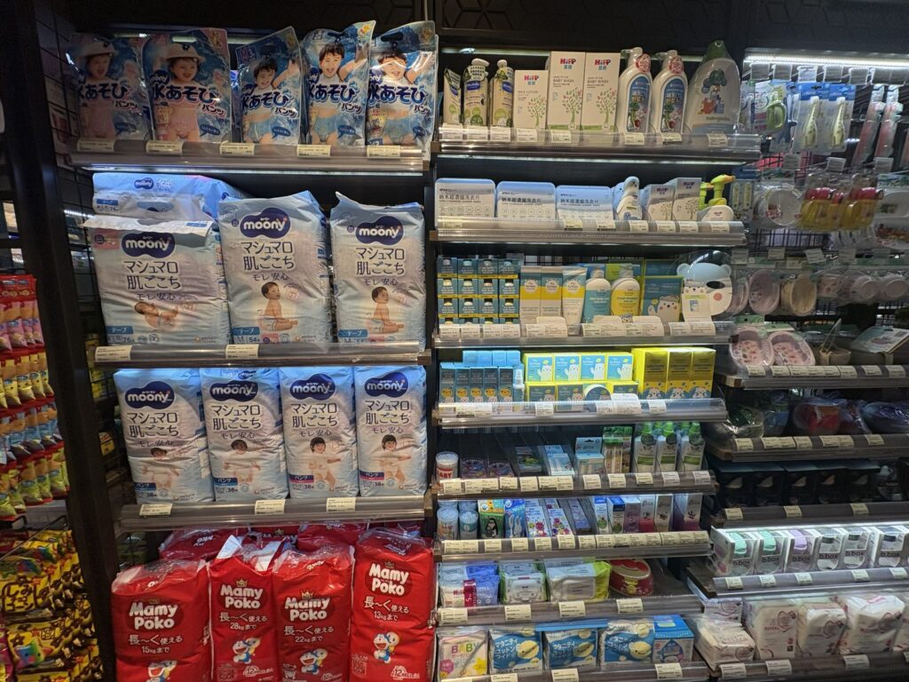 city'superの紙おむつの棚
