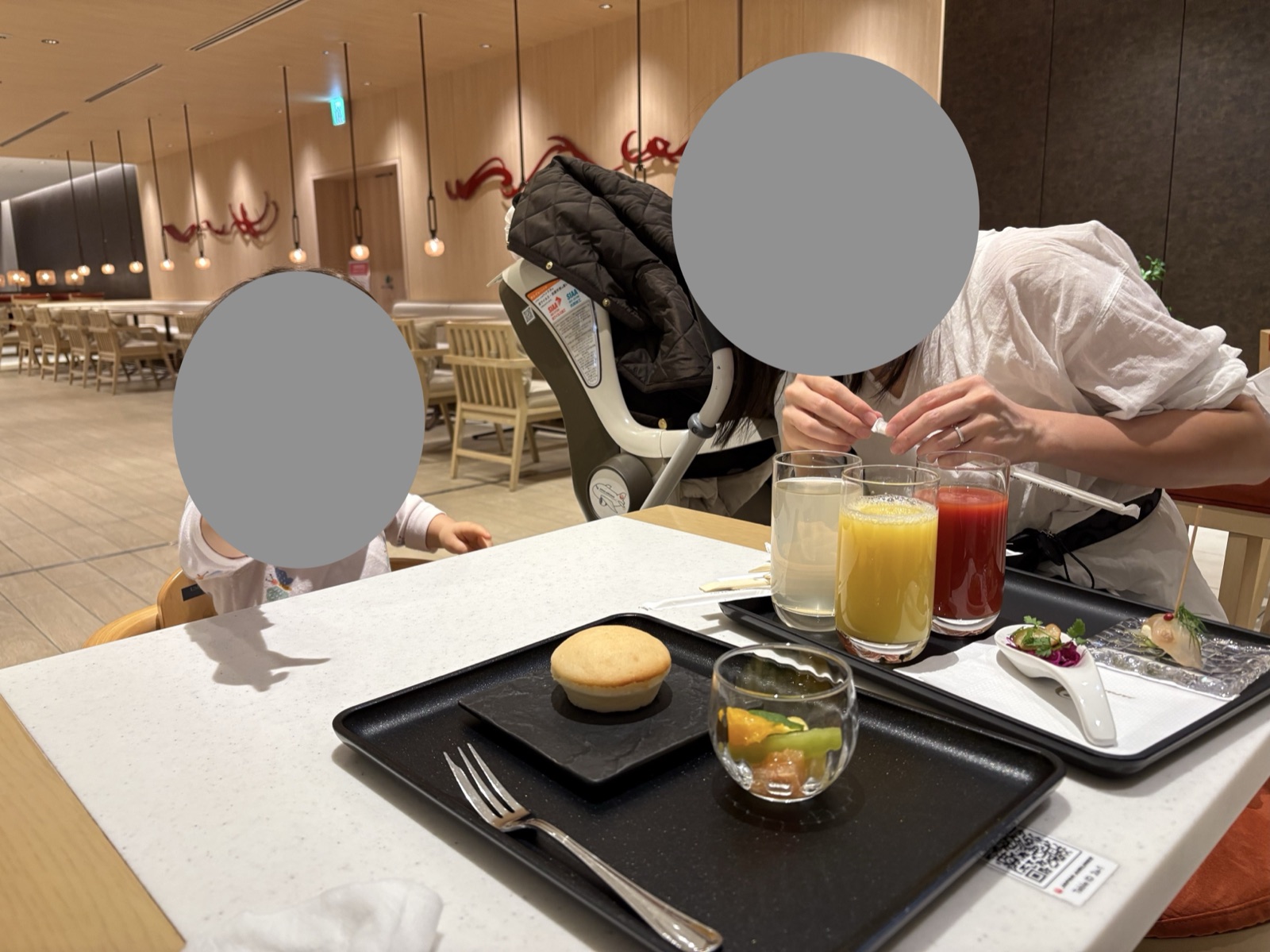 成田のJALファーストクラスラウンジにて