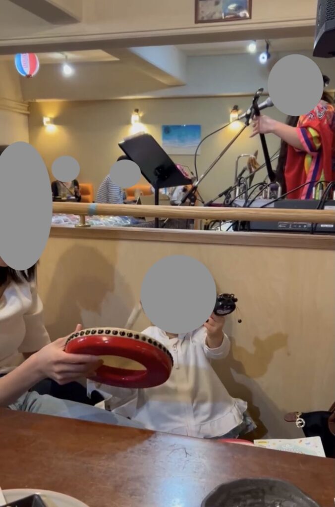 みるてぃーだで太鼓を持つ娘